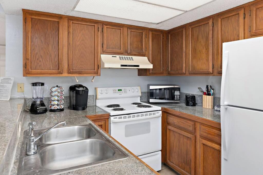 2 Bed 2 Bath 1St Fl Condo By Beach W Washer Dryer South Padre Island Exterior photo